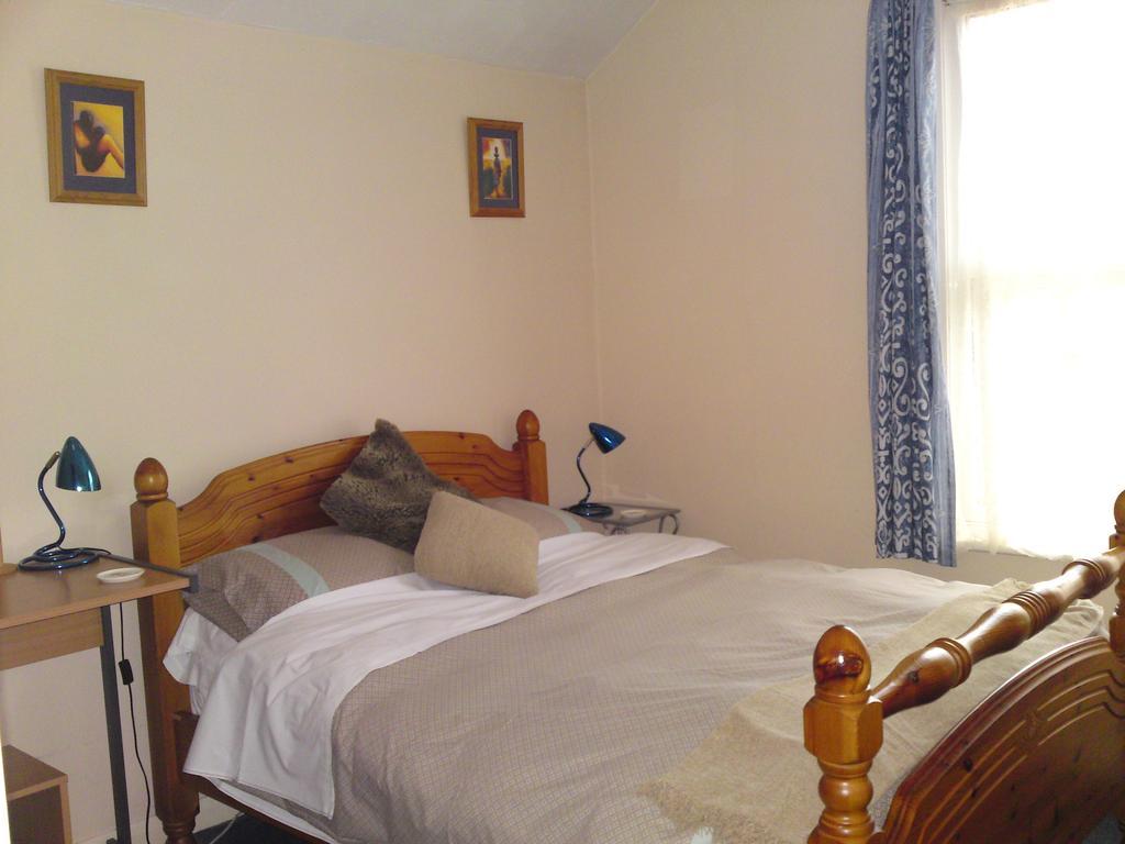 Crestwell House Bed & Breakfast Eastleigh Rom bilde
