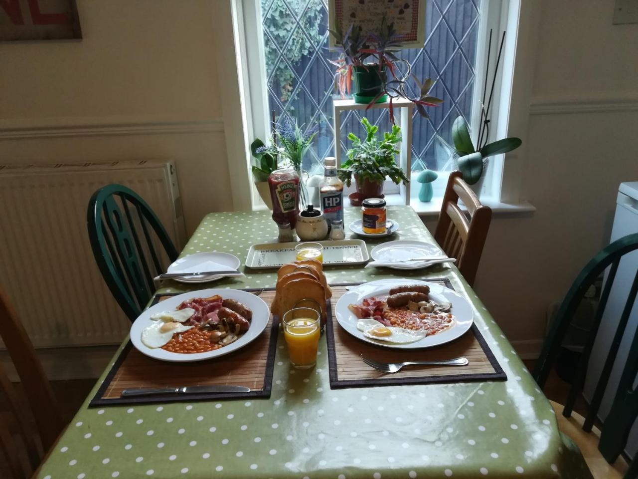 Crestwell House Bed & Breakfast Eastleigh Eksteriør bilde